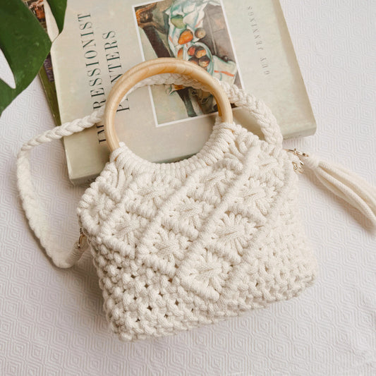 PMQ: Macrame Handbag (2 classes: total -10 Hr)